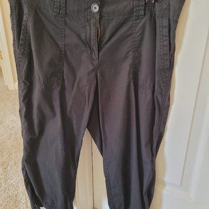 Loft Black Capri petite